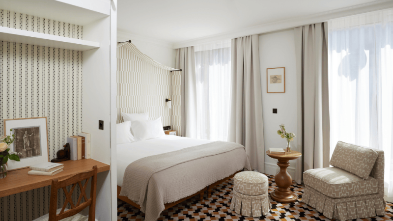 Noucha Terlia Paris Capitale